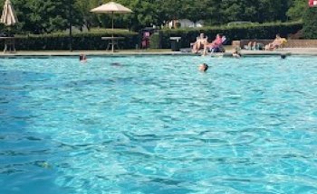 Bentwater Water Slide Pool