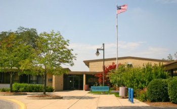 Des Plaines Park District Administrative & Leisure Center