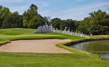 Oak Tree Country Club