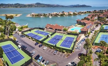 The Club at Harbor Point