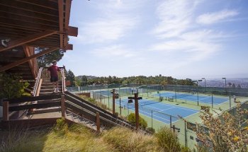 Oakland Hills Tennis Club