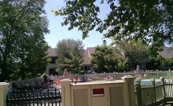 Simsbury Condo Clubhouse Pool