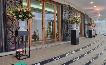 Paris Florist - flower delivery