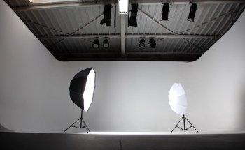 ILUSSION ESTUDIO - Estudio de foto y video de alquiler en Fuenlabrada Madrid. Productora Audiovisual