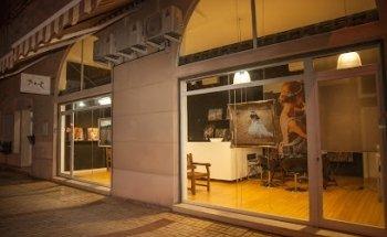 the lovely pic studio