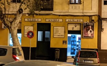 Alberó Hospital Veterinario