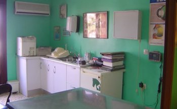 Centro Veterinario Virgen de Gracia. Andrés Luque. Montoro