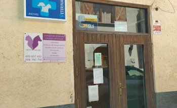 Veterinari Cànoves VETOVALLES - Marina Soriano