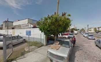 MVZ Carlos Macías Escobedo