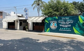 El Albardon Hospital Veterinario , Groomer & Pet Shop