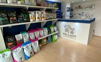 Hospital veterinario Bark & Meow