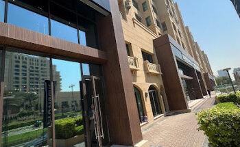 The Agent Dubai - Laura Victoria Adams