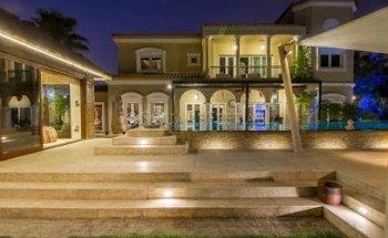 Square Feet Realtors