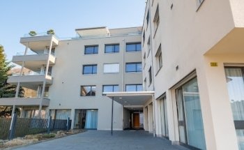 house and work Verwaltungs GmbH