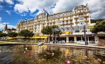 The Leading Properties of the World