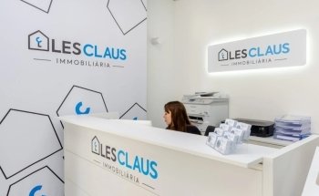 Les Claus Inmobiliària