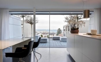 Laux Real Estate GmbH