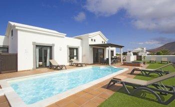 Lanzarote Lates - Holiday Villas