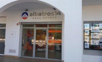 Albatros 14. Real Estate