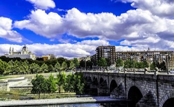 Tecnocasa agencia inmobiliaria