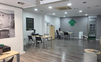 Tecnocasa Agencia Inmobiliaria