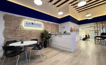 La Casa Agency | Punto Zona Hostafrancs BCN S.L