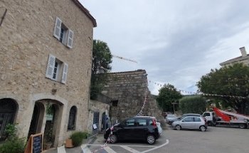 Agence immobilière LAFORET VALBONNE Exclusive Properties-Real Estate