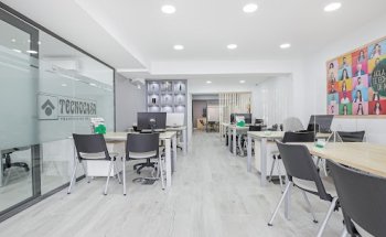 Tecnocasa agencia inmobiliaria