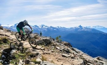 L'Agence des Orres 1800