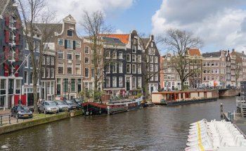 27 Huis Real Estate B.V.