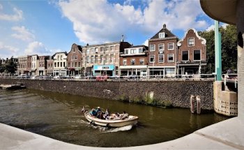 Van As & Van Hooff Makelaars