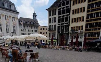 McMakler GmbH - Immobilienmakler Bonn - Hybrid Store