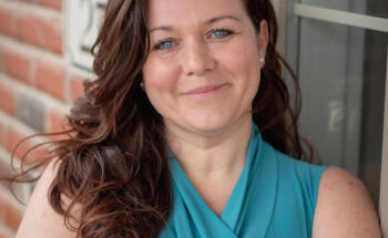 Irina Allison, Realtor with Apex Real Estate Brokerage