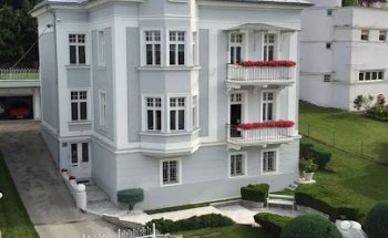 Mandl -Immobil Gesellschaft.m.b.H.