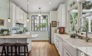 Eastside West ~ Becky Cusack, Broker
