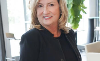 Coldwell Banker Realtor: Dawn Finch