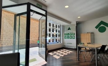 Tecnocasa agencia inmobiliaria