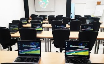 Alquiler AULAS Ciudad Real | Tu espacio de formación en Ciudad Real.