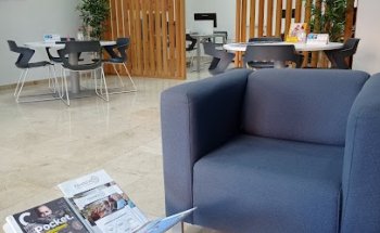 Inmobiliaria en Nervion La Casa Agency Ciudad Jardín