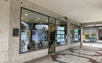 Inmobiliaria Broker - Gernikako Arbola