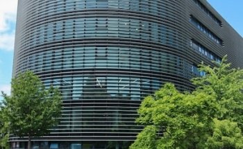 PUBLIAZ MANAGEMENT & BROKERAGE SA