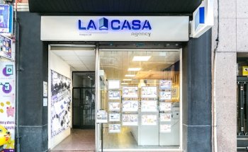 Agencia Inmobiliaria Collblanc | La Casa Agency