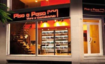 Piso A Paso, by Alfonso Garrido.