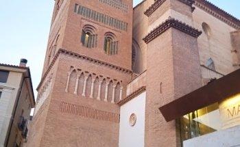 Azul y Rojo Marketing