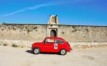 Publicidad en coche clásico