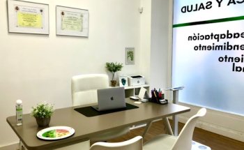 Carolina Macías Nutrición y Dietética