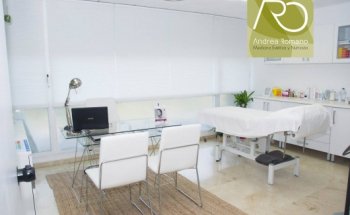 Dra. Andrea Romano Olivero, Médico estético