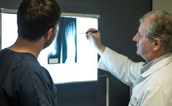 NOVAMEDICUM - Especialistas | Traumatólogo - Podólogo - Fisioterapeuta - Nutricionista - Osteopata - Psiconeuroinmunología - Fertilidad en Sabadell