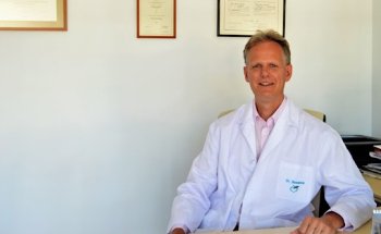 Antiguo médico CEOME S.L. Método Doctor Sinnema Torrevieja, Tratamiento médico para adelgazar,.