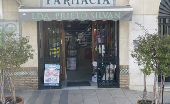 Farmacia Los Príncipes (Lda. Prieto Silván)
